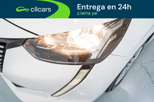 Peugeot 208 view 10