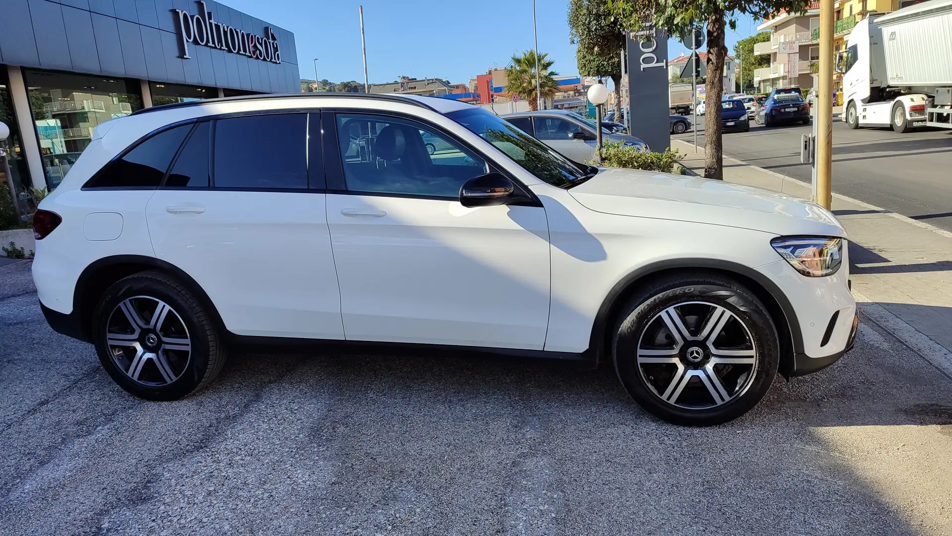 Mercedes-Benz GLC 220 d Sport 4matic "NAVI"BLACK"19"PELLE"LED" Bianco - 2