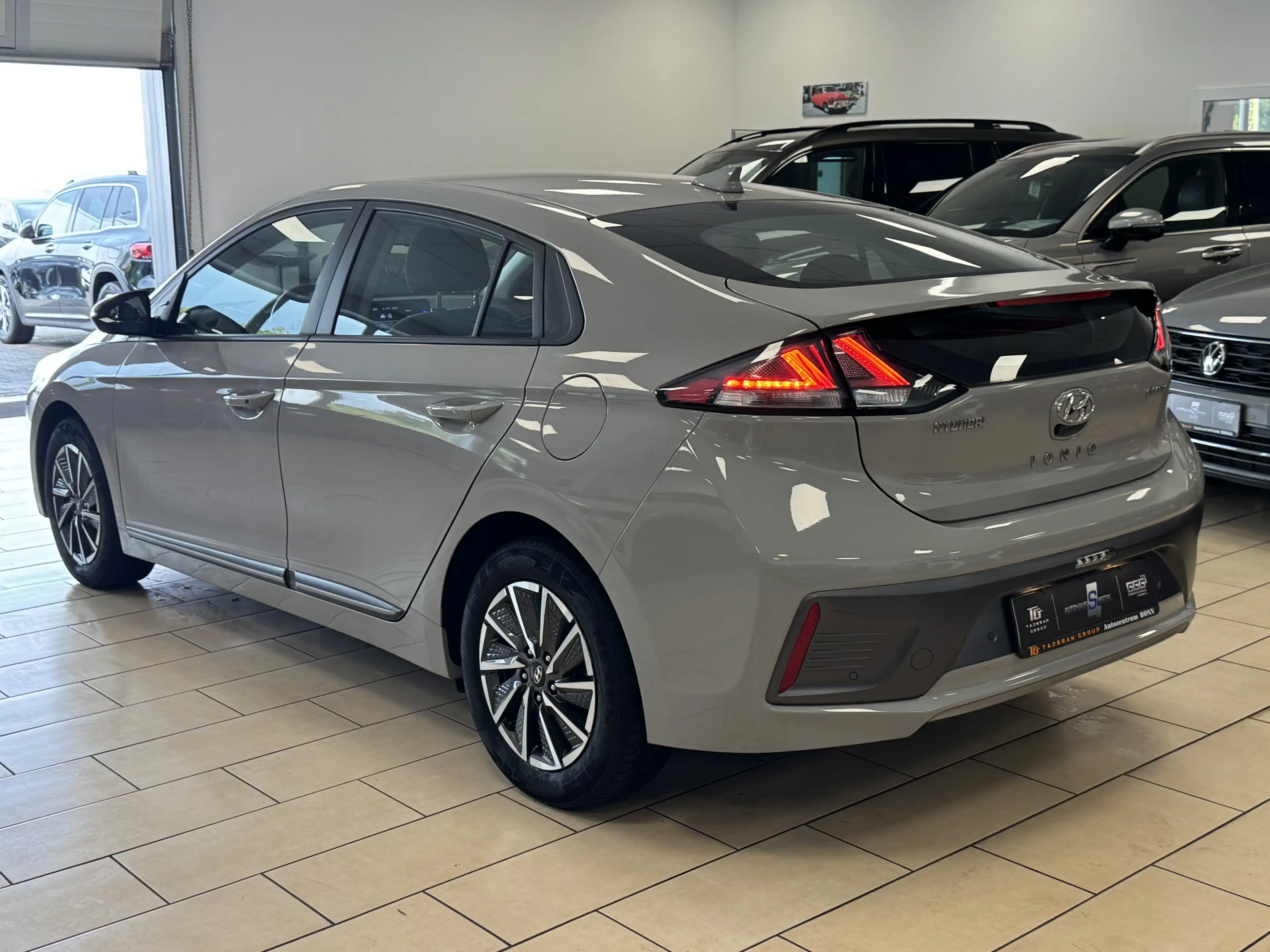 Hyundai IONIQ R-Cam*CarPlay*Wi-Fi*ACC*Spurhalte*DAW* — photo 8