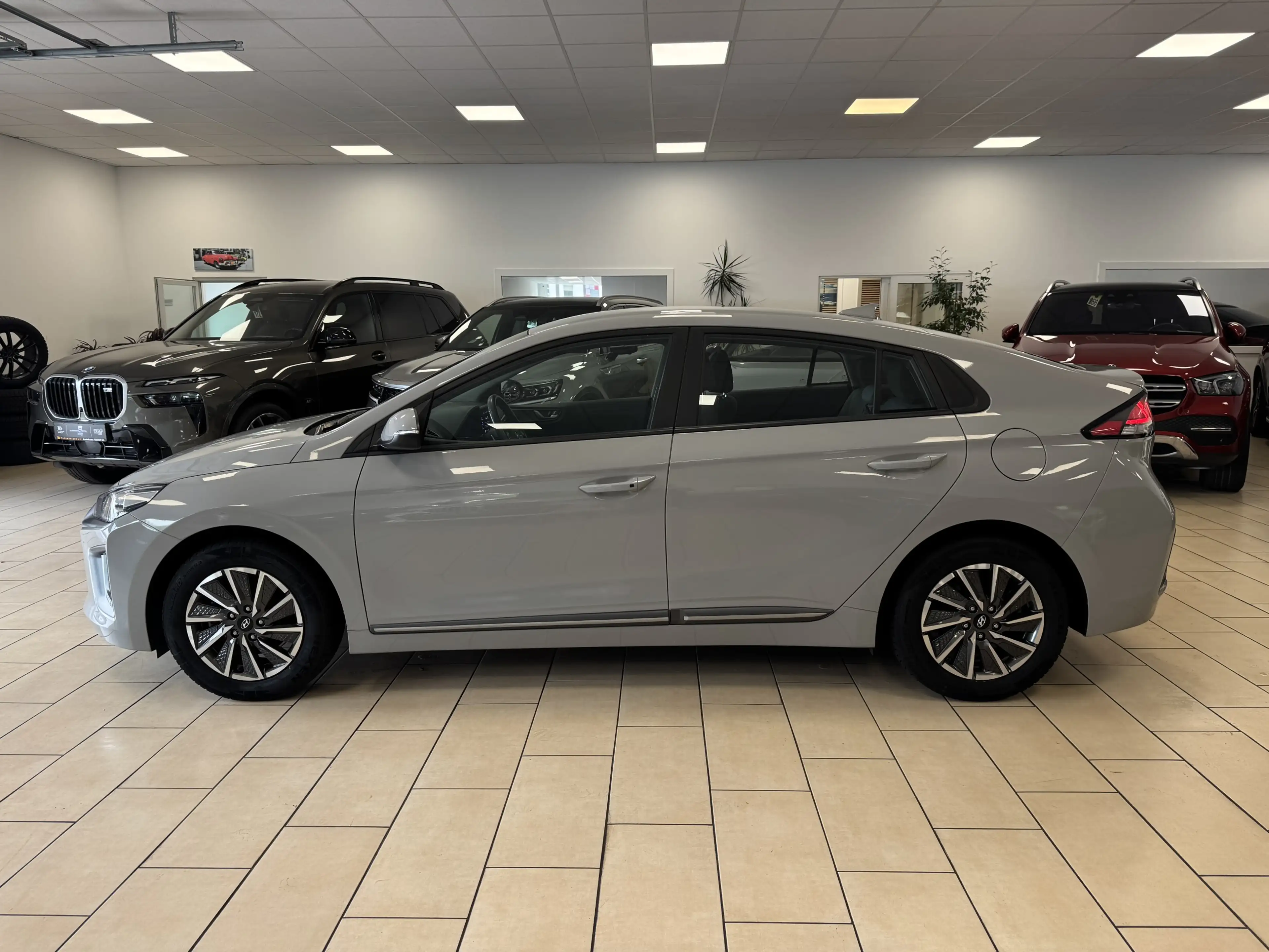 Hyundai IONIQ R-Cam*CarPlay*Wi-Fi*ACC*Spurhalte*DAW* — photo 9