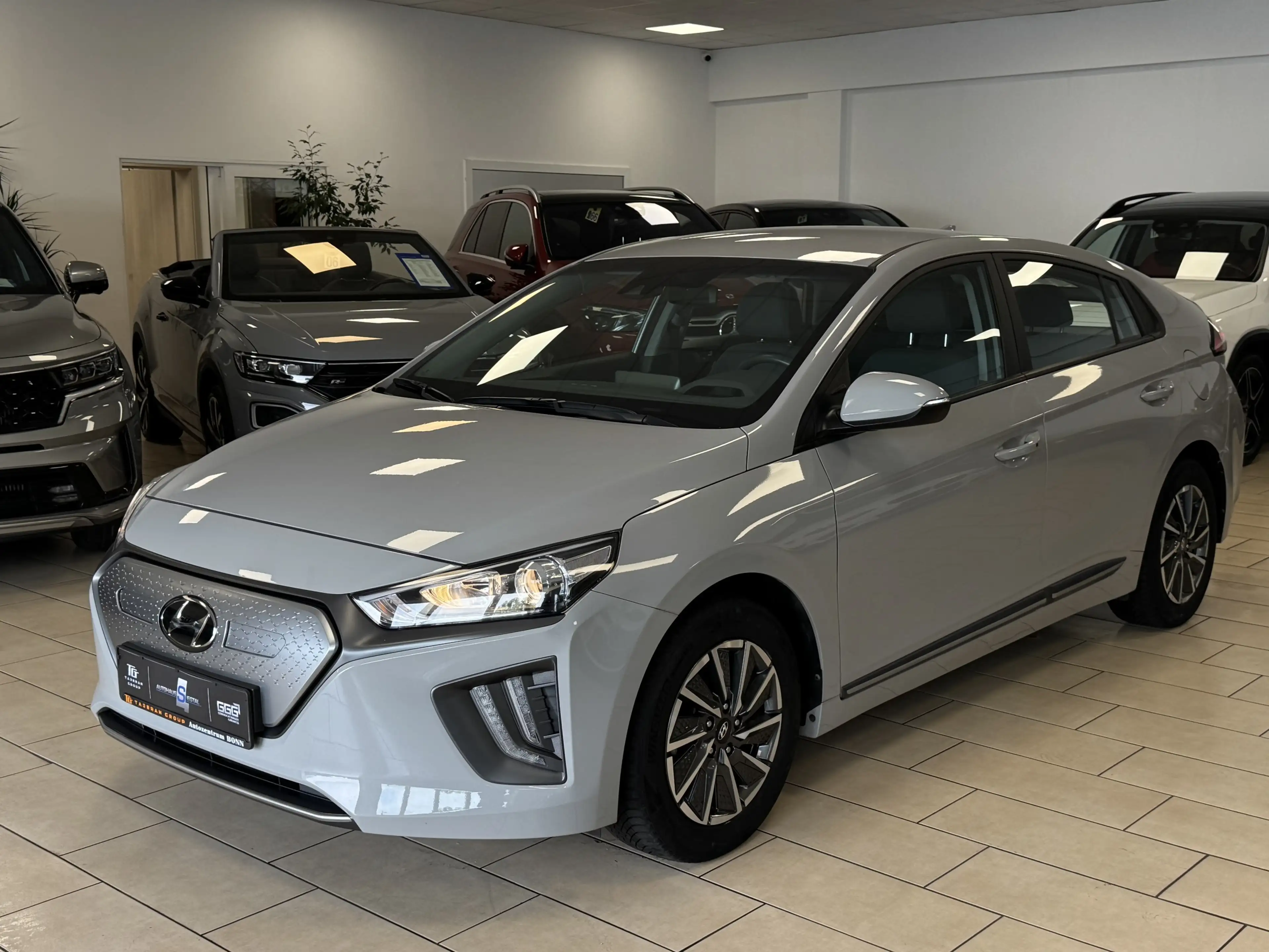 Hyundai IONIQ R-Cam*CarPlay*Wi-Fi*ACC*Spurhalte*DAW*