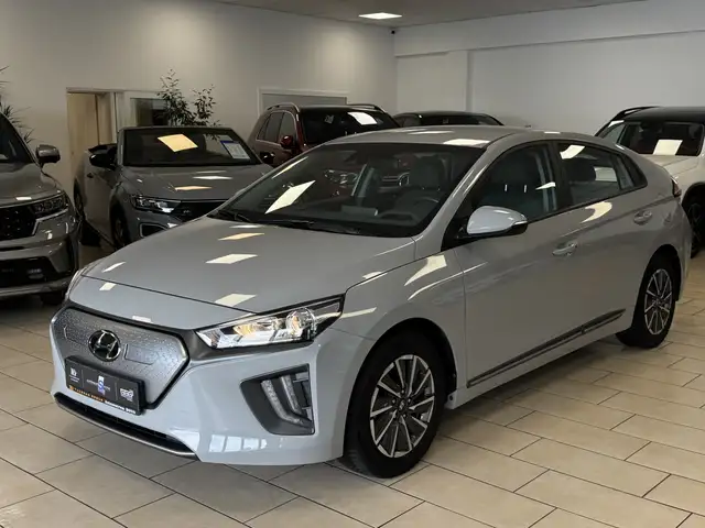 Hyundai IONIQ R-Cam*CarPlay*Wi-Fi*ACC*Spurhalte*SOH95%*