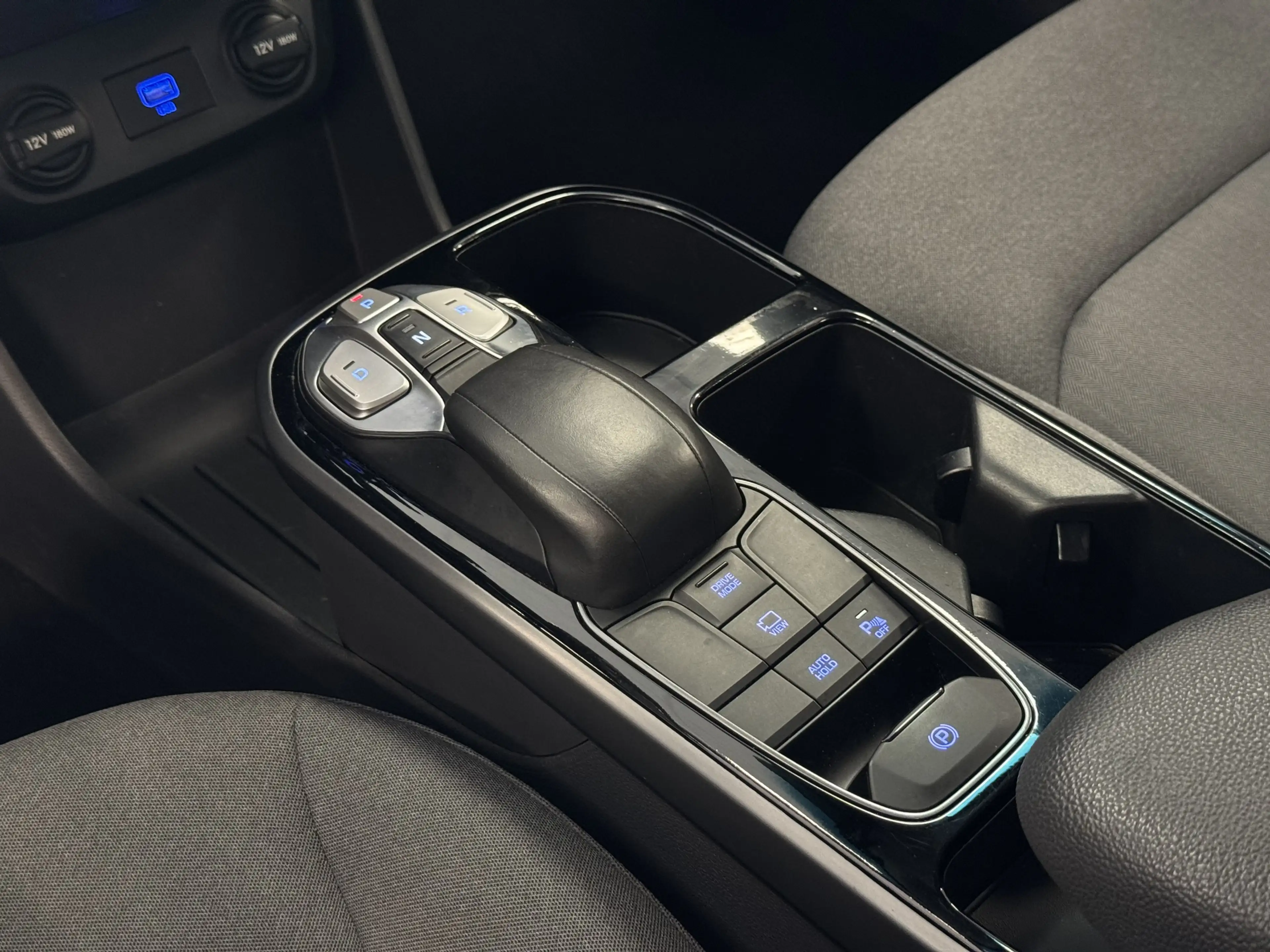 Hyundai IONIQ R-Cam*CarPlay*Wi-Fi*ACC*Spurhalte*DAW* — photo 14