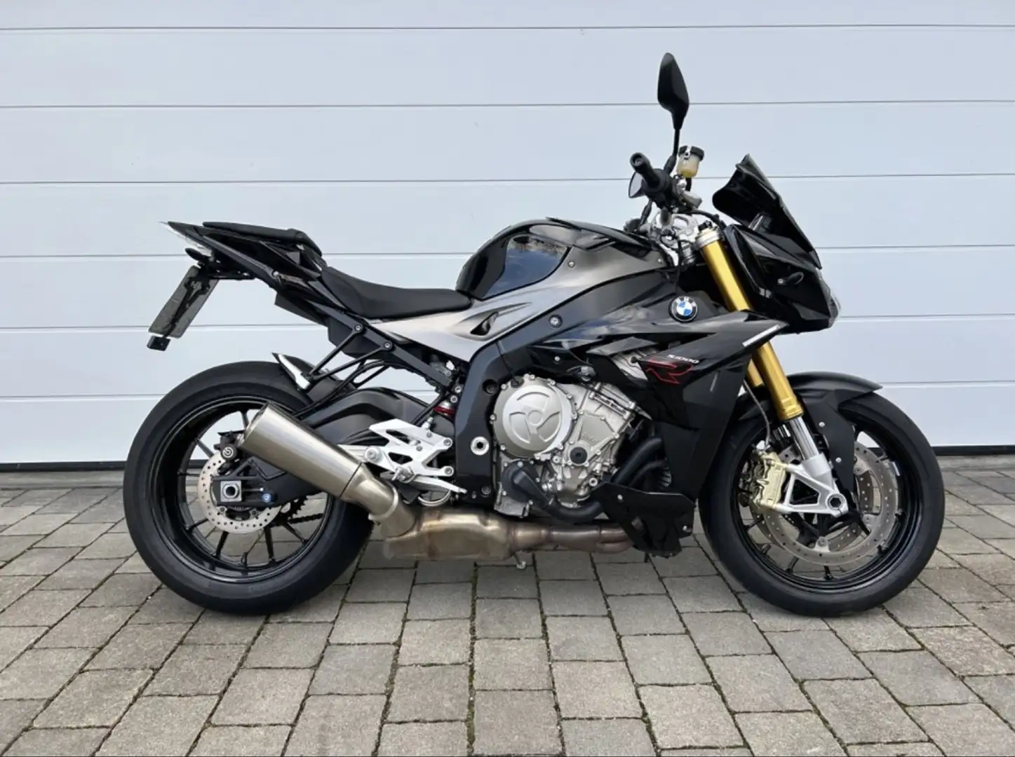 BMW S 1000 R Vollausstattung - Top gepflegt - 03/15 - 17.500km Чорний - 2