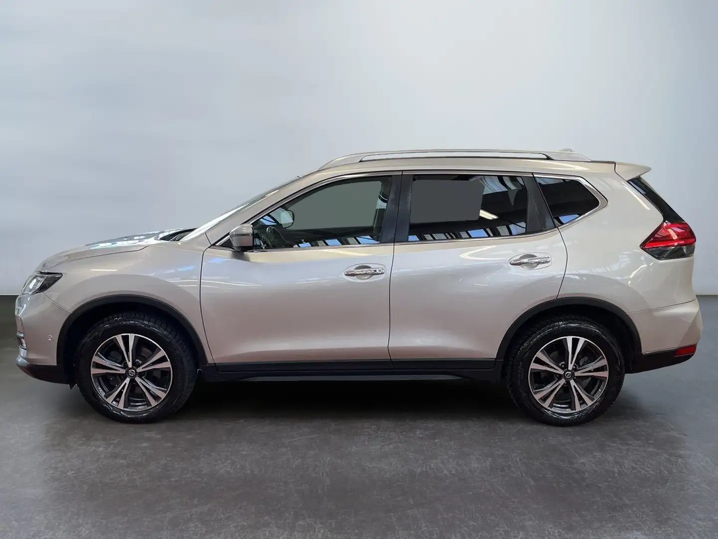 Nissan X-Trail 1.6 dCi 2WD N-Connecta Zilver - 2