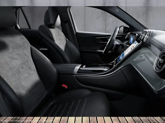 Mercedes-Benz GLC view 4