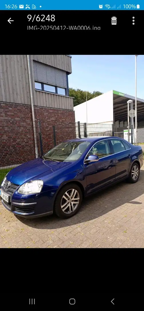 Volkswagen Jetta 1.6 FSI Comfortline - 1