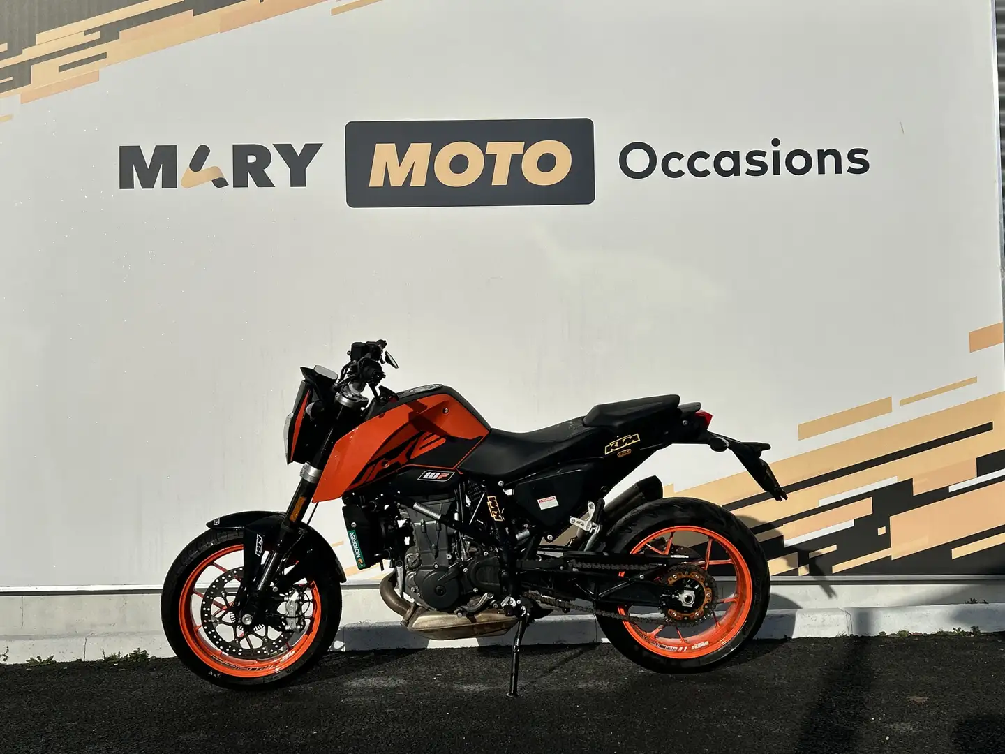 KTM 690 Duke Orange - 1