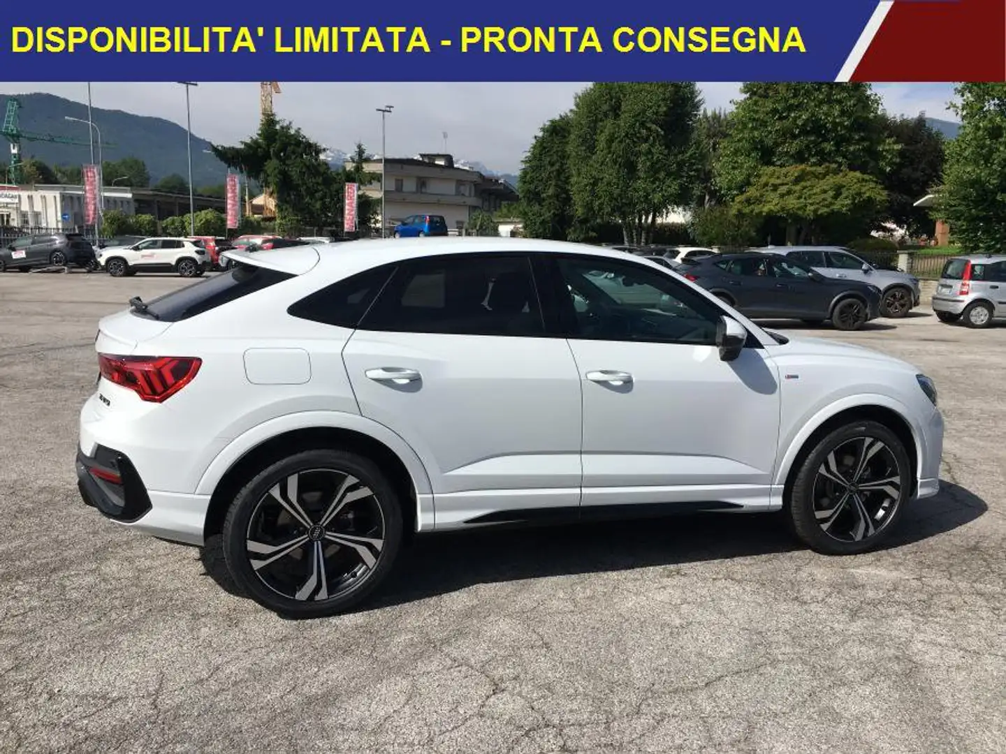 Audi Q3 SPB 35 TFSI S tronic S-LINE Edition PRONTA CONSEG Bianco - 2