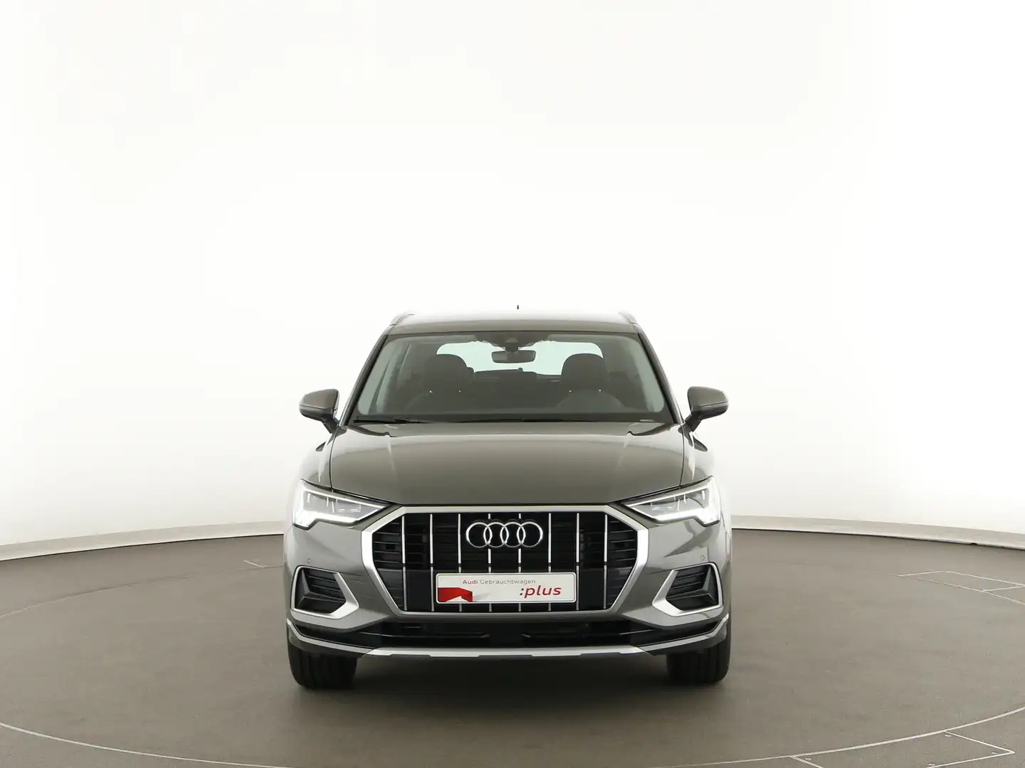 Audi Q3 110(150) kW(PS) S tronic advanced Grau - 2