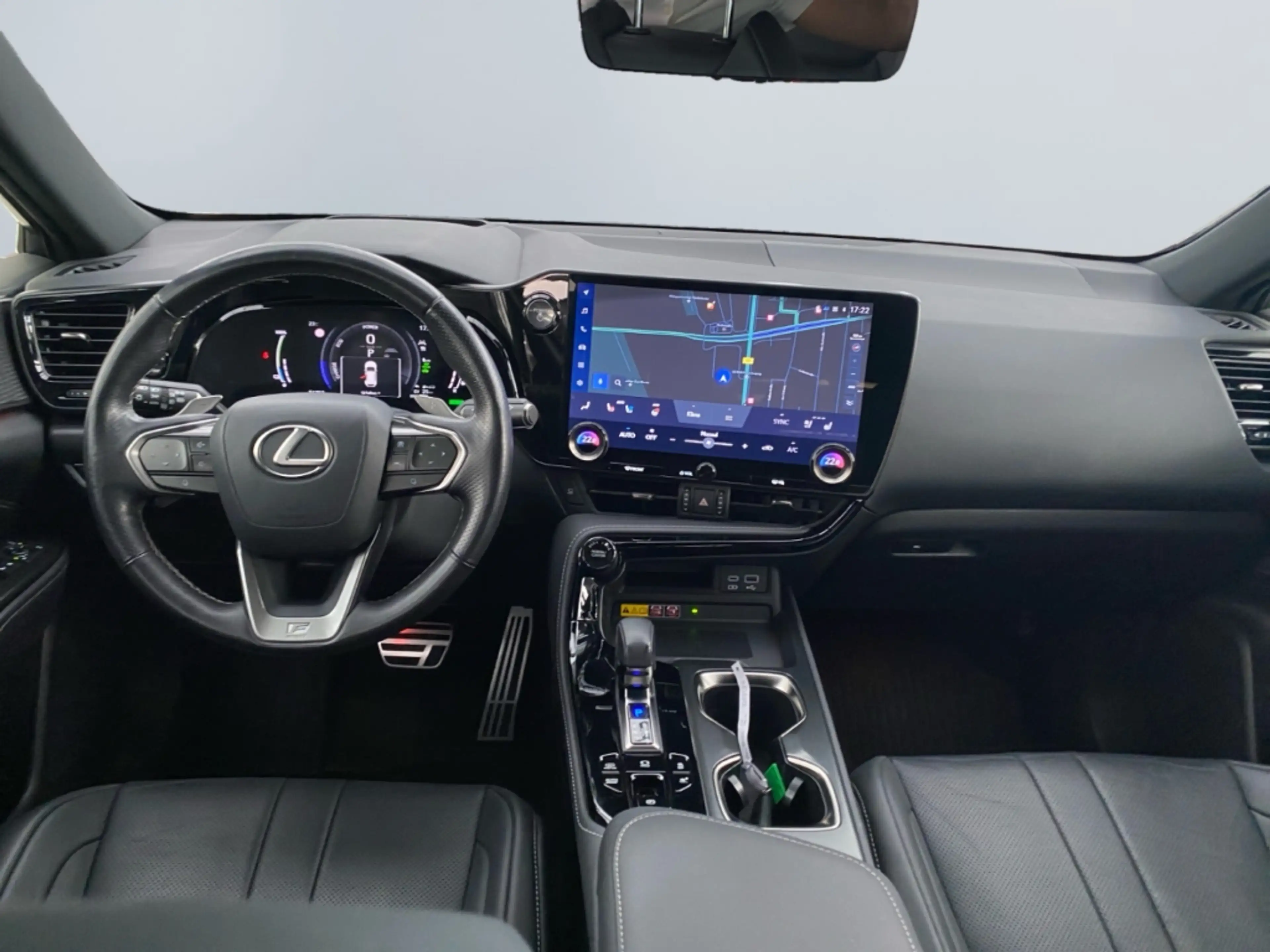 Lexus NX 450h+ 2,5L PLUG-IN, CVT LUXURY *LED*Klima* — photo 11