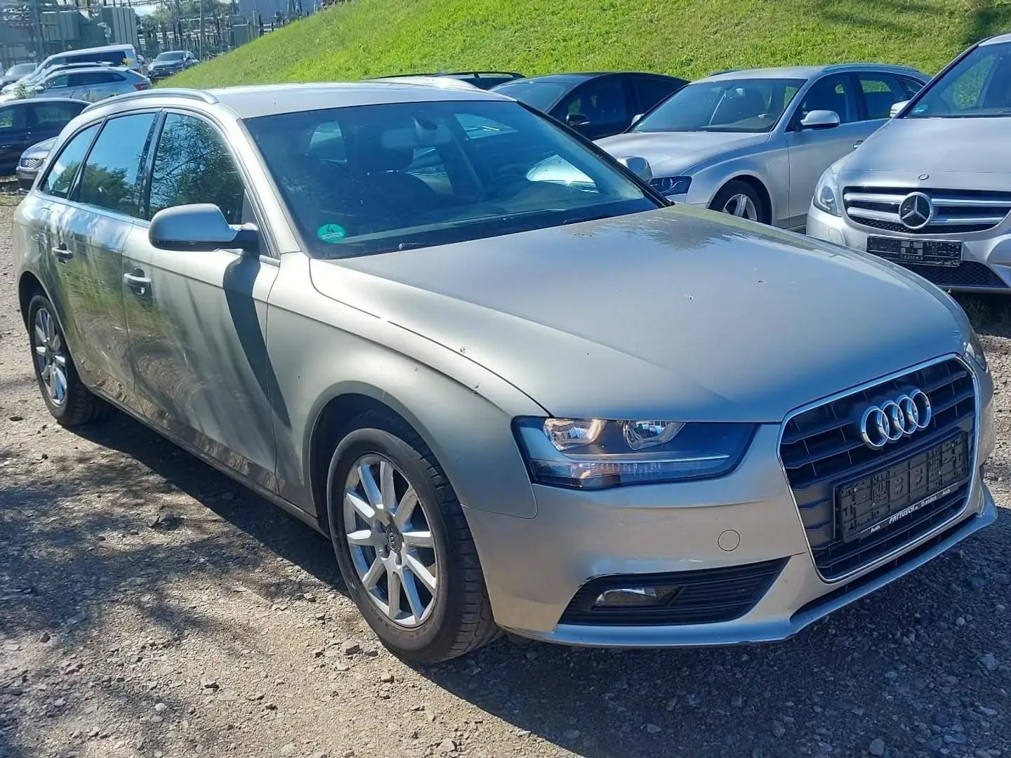 Audi A4 Avant 1,8 TFSI "Attraction" 1.Hand Grau - 2