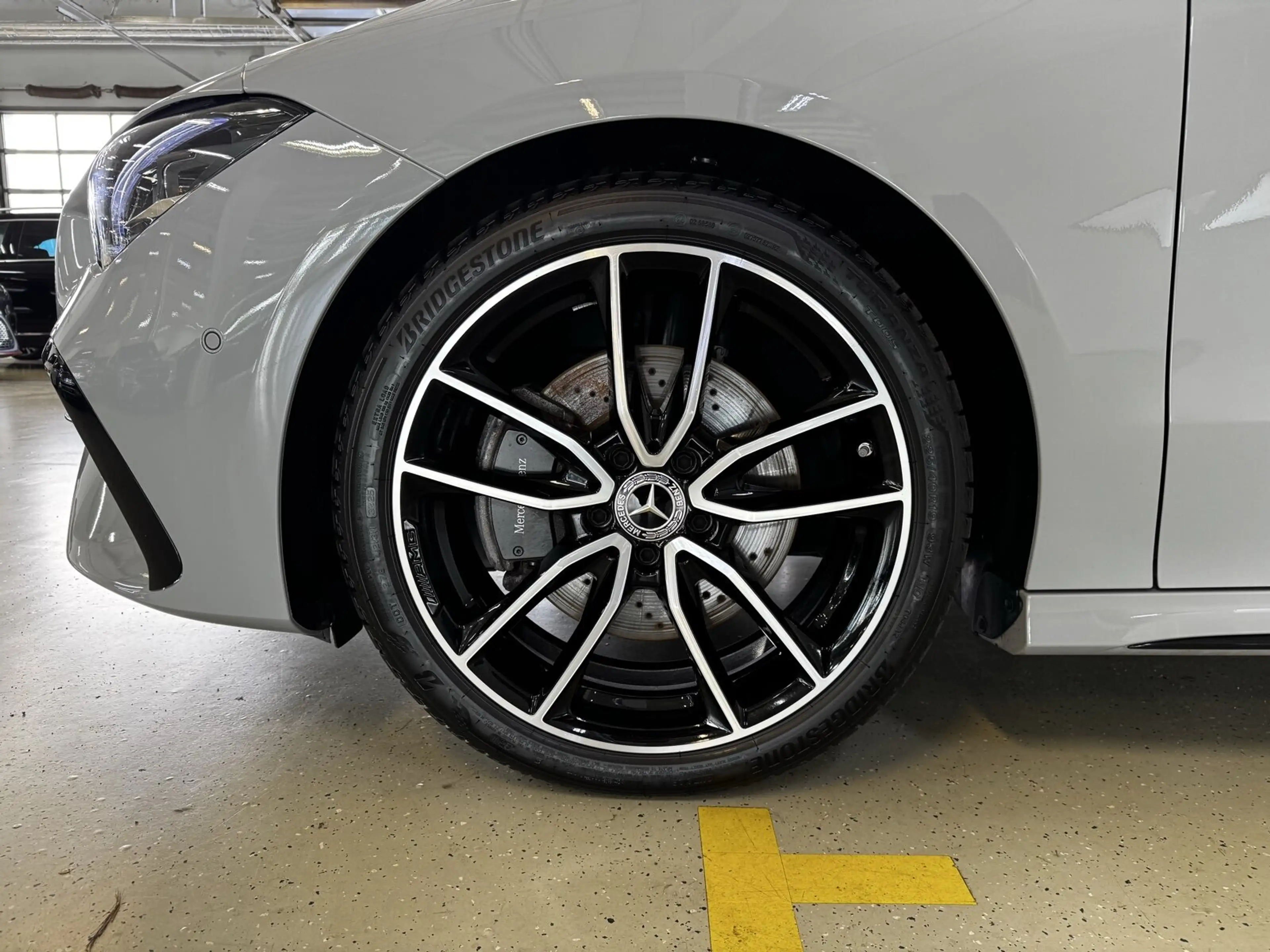 Mercedes-Benz CLA 200 CLA 200 Coupé AMG Pano Distr Multibeam Night 360 — photo 11