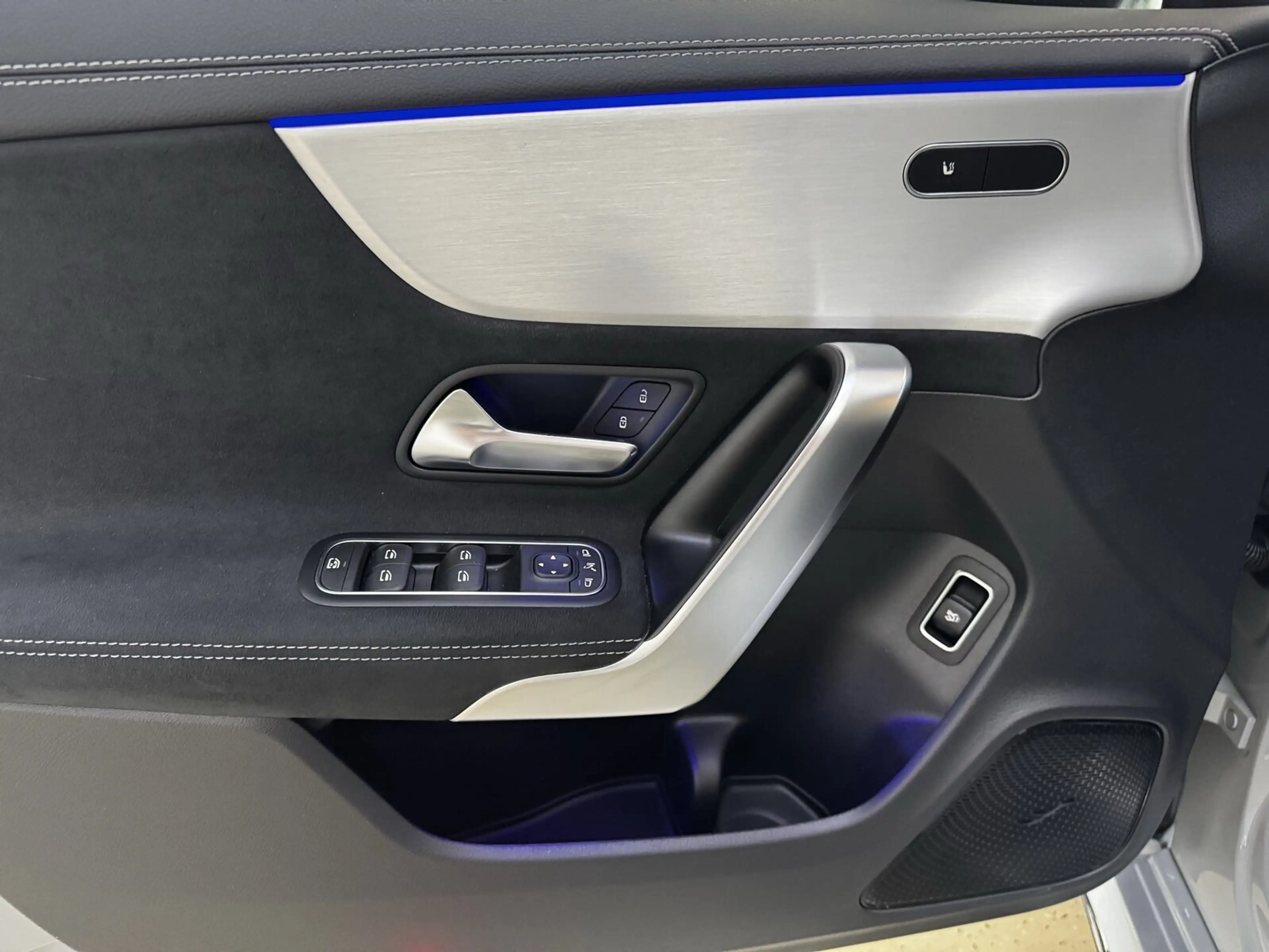 Mercedes-Benz CLA 200 CLA 200 Coupé AMG Pano Distr Multibeam Night 360 — photo 14
