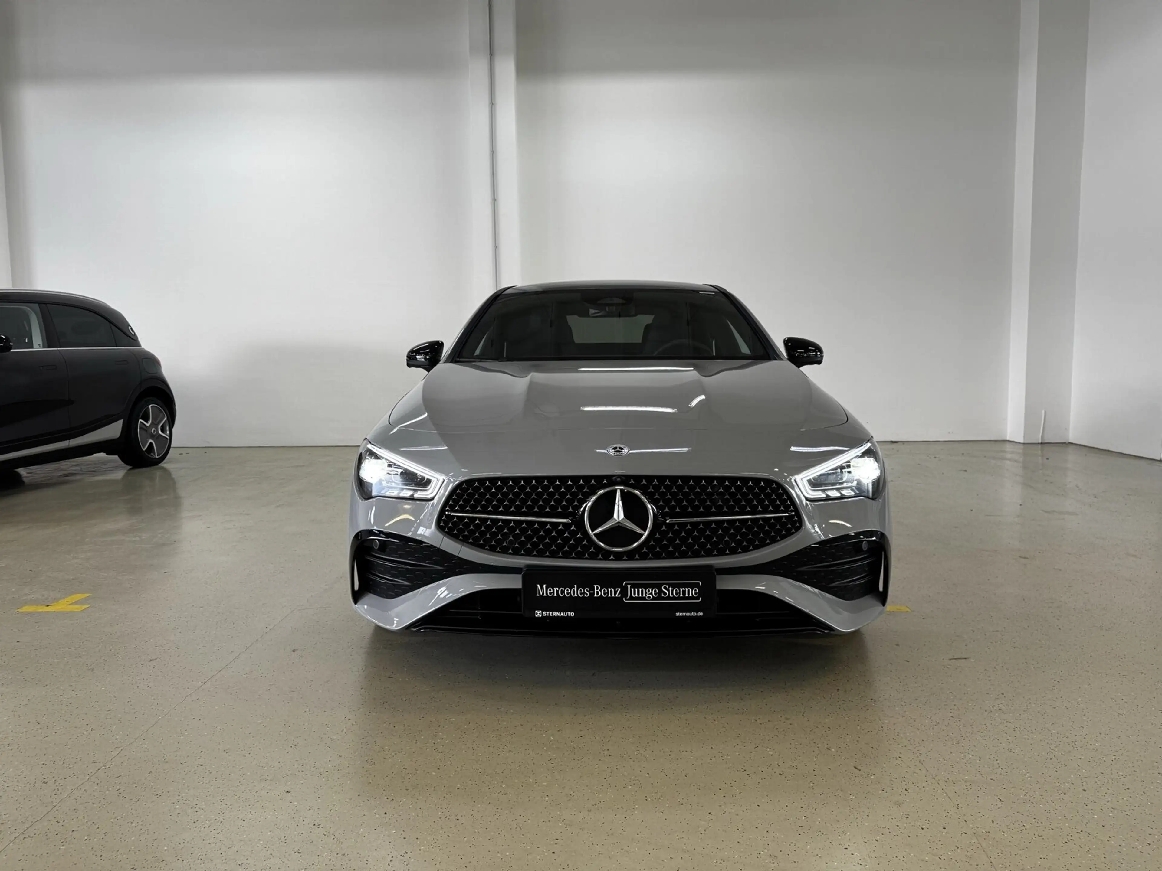 Mercedes-Benz CLA 200 CLA 200 Coupé AMG Pano Distr Multibeam Night 360 — photo 3