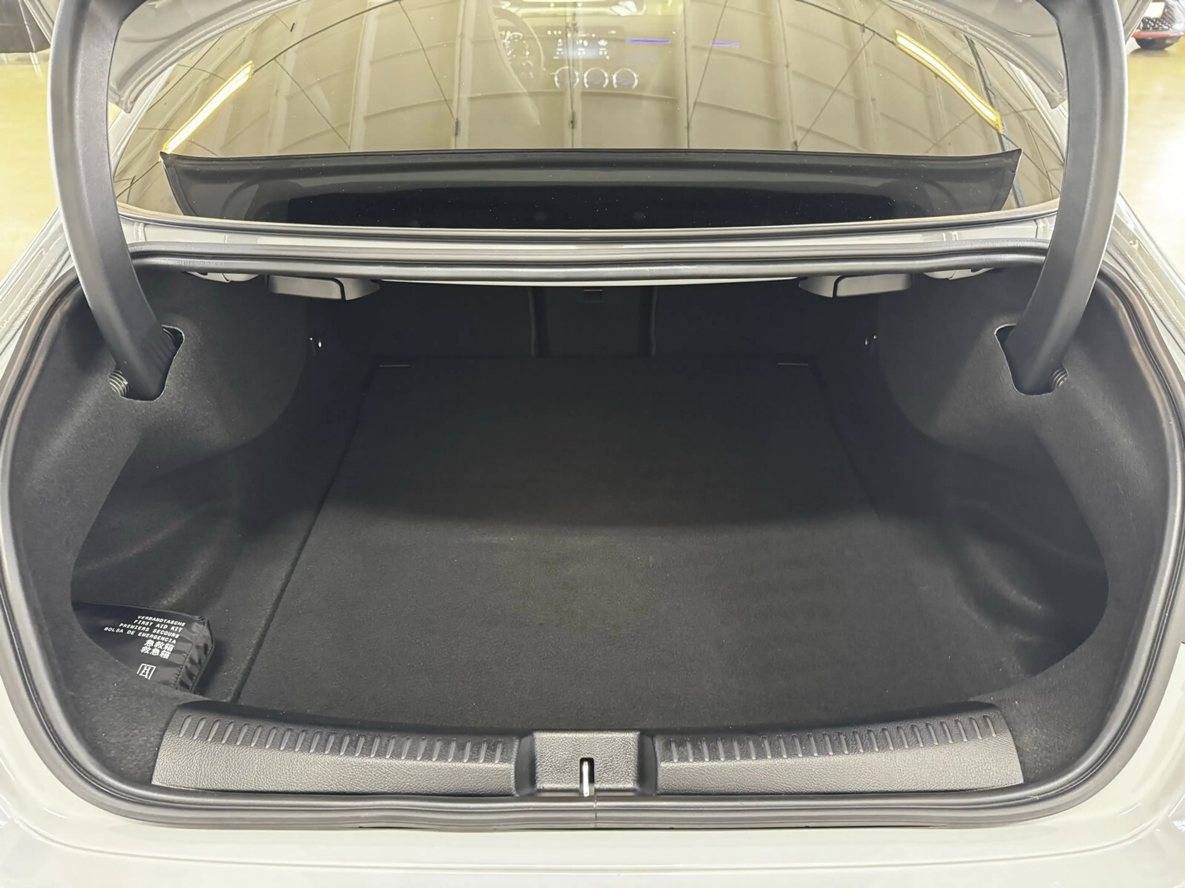 Mercedes-Benz CLA 200 CLA 200 Coupé AMG Pano Distr Multibeam Night 360 — photo 8
