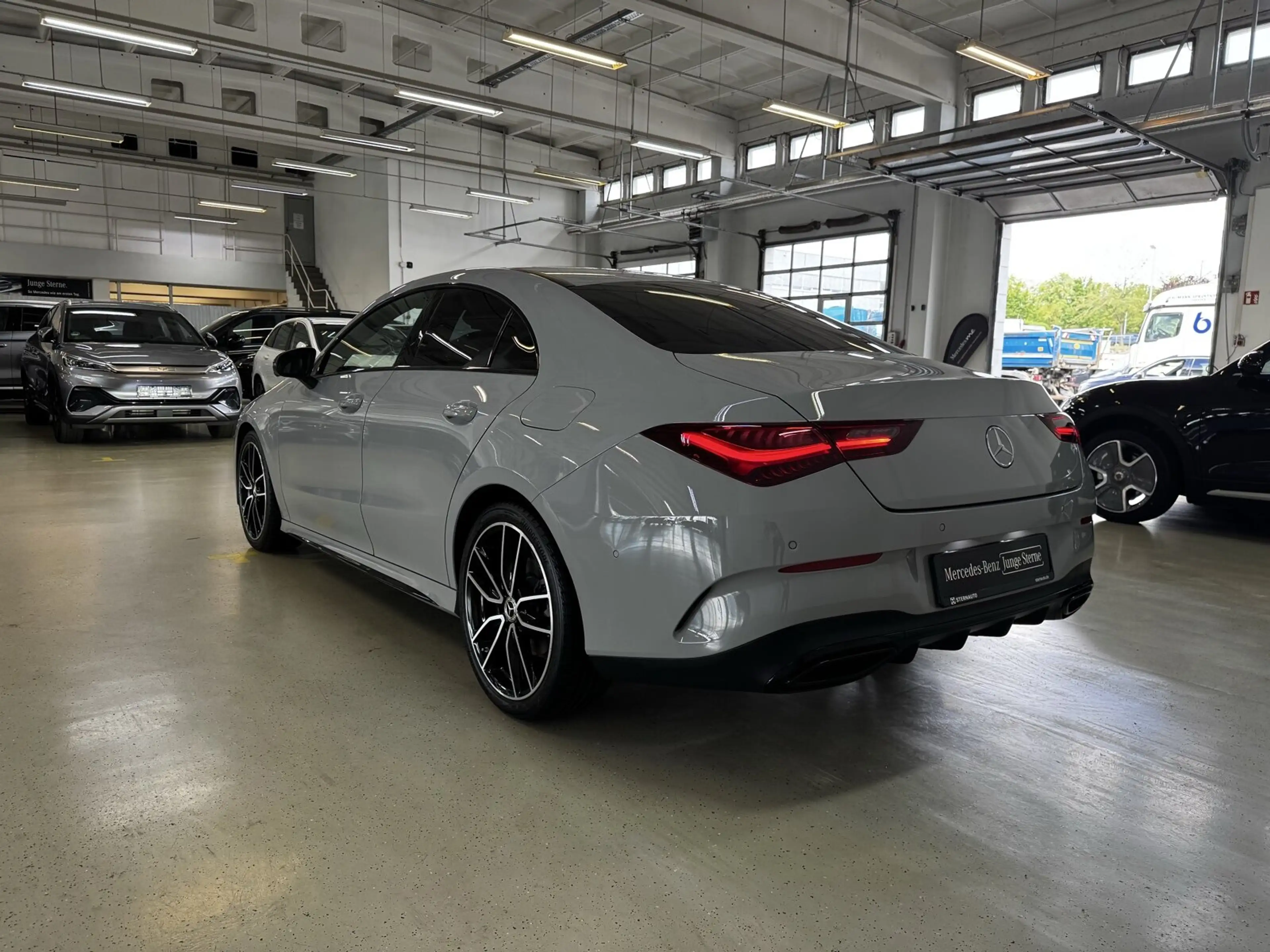 Mercedes-Benz CLA 200 CLA 200 Coupé AMG Pano Distr Multibeam Night 360 — photo 9