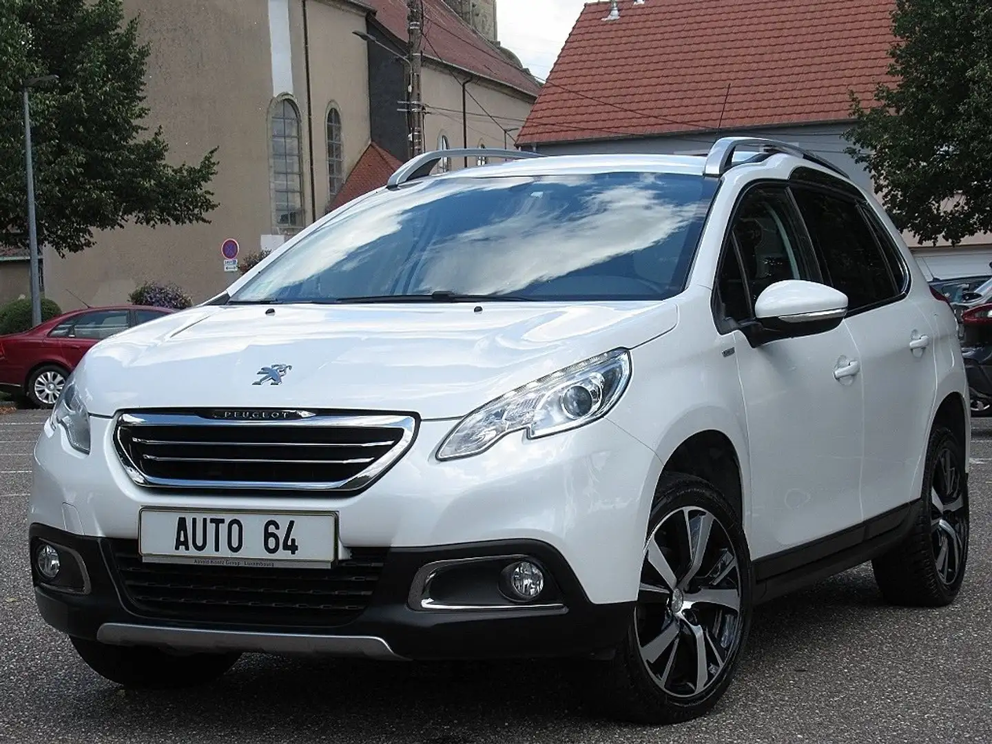 Peugeot 2008 2008 1.6 BlueHDi 100ch BVM5 Urban Cross Blanc - 1