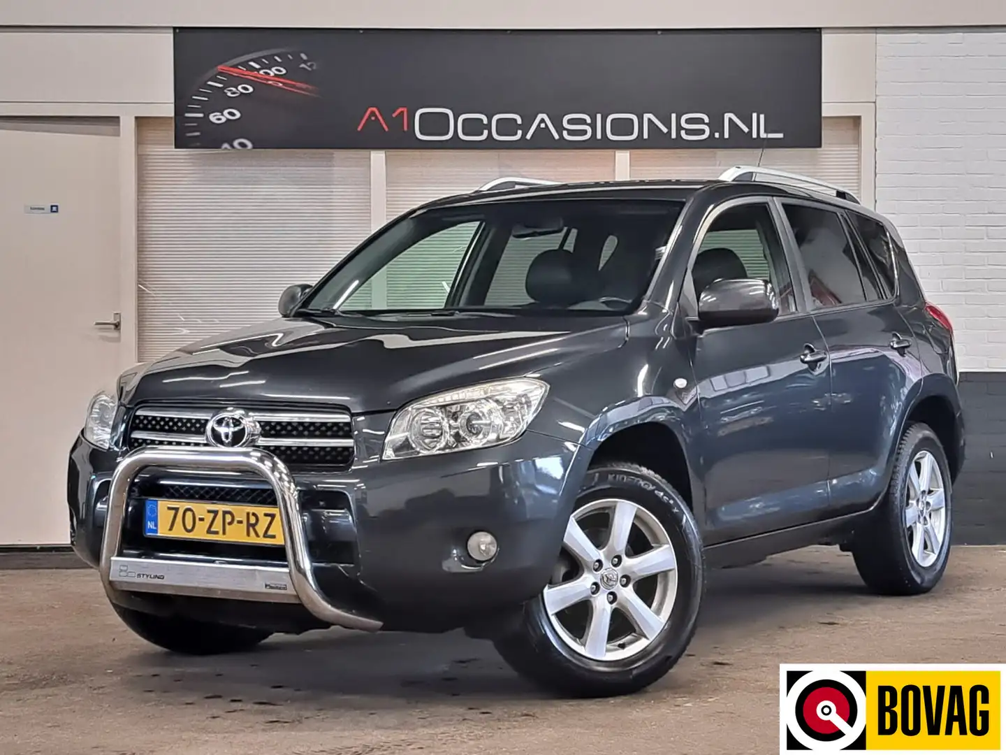 Toyota RAV 4 2.0 VVTi X-Style Grijs - 1
