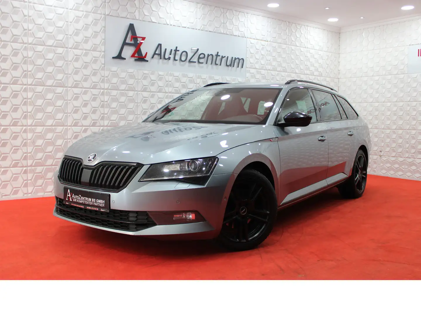 Skoda Superb Combi Sportline 4x4*ViRTUAL*ACC*CAM*AHK Grau - 1