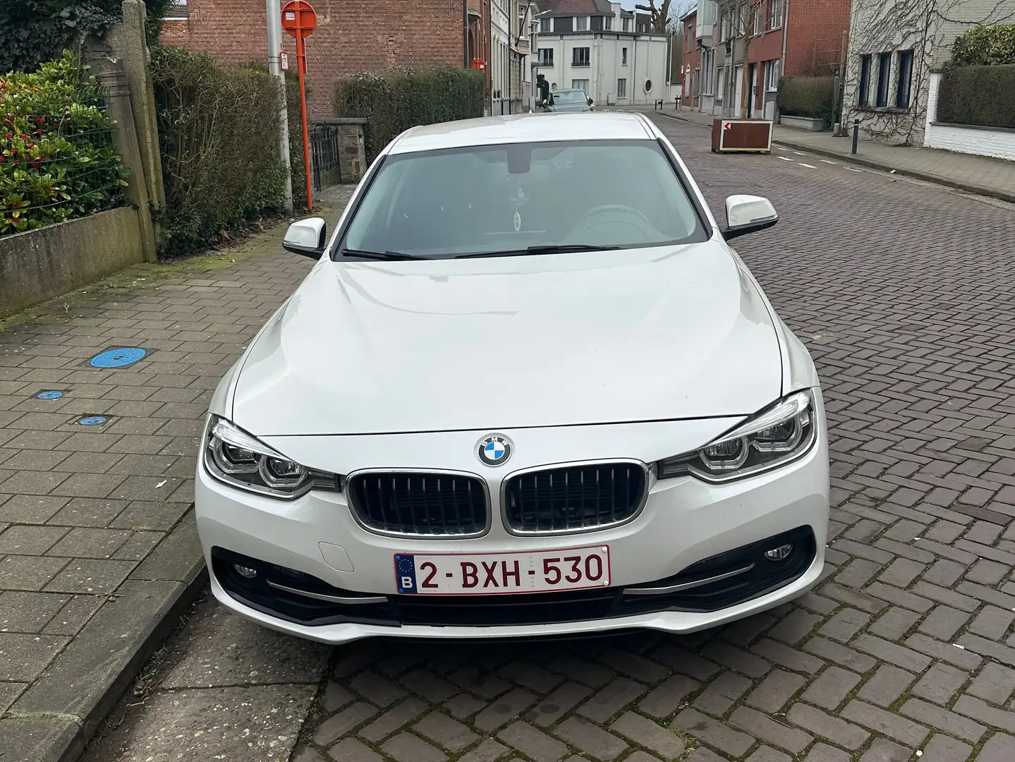 BMW 318 318d GT Aut. Sport Line White - 2