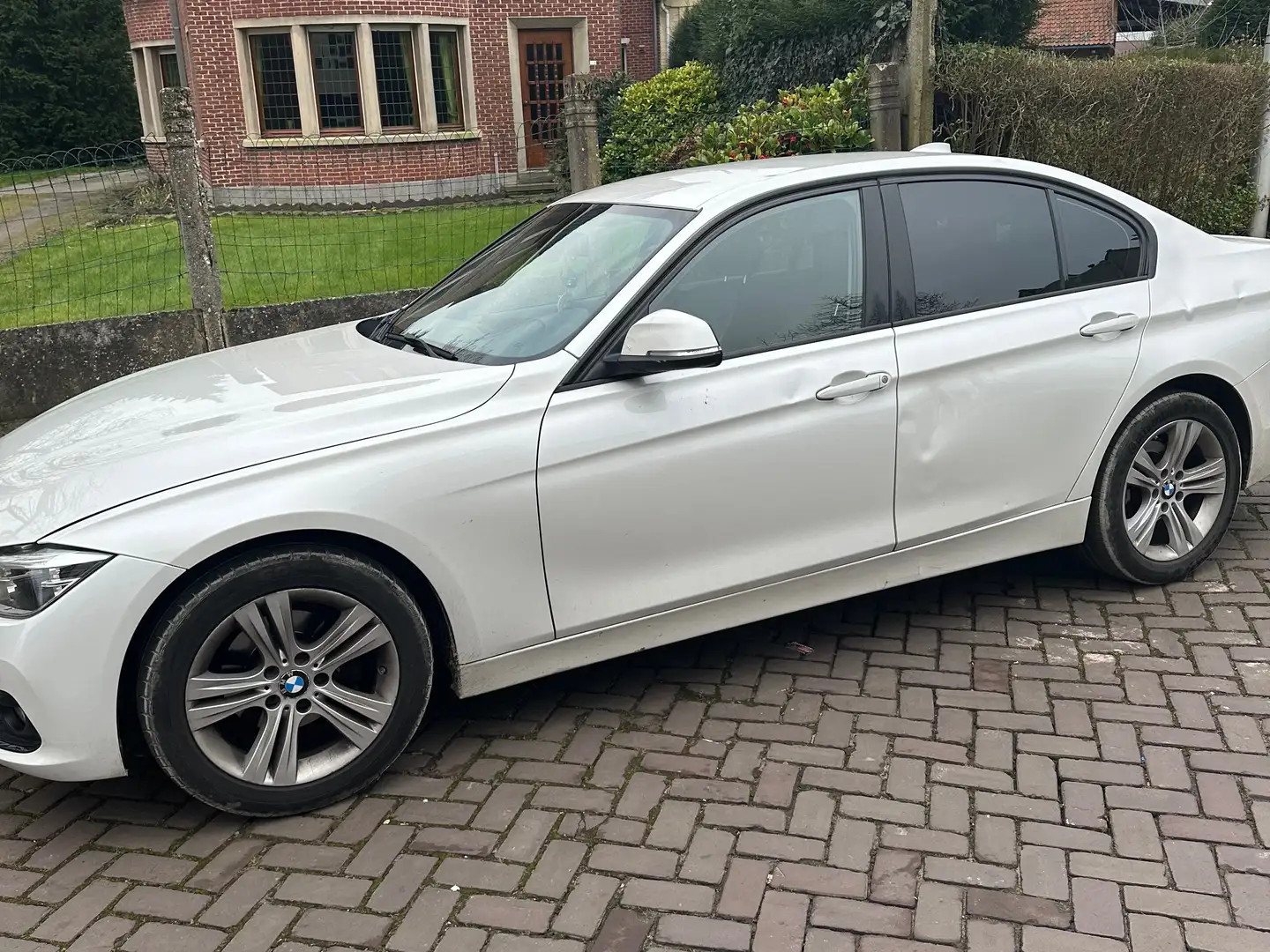 BMW 318 318d GT Aut. Sport Line White - 1