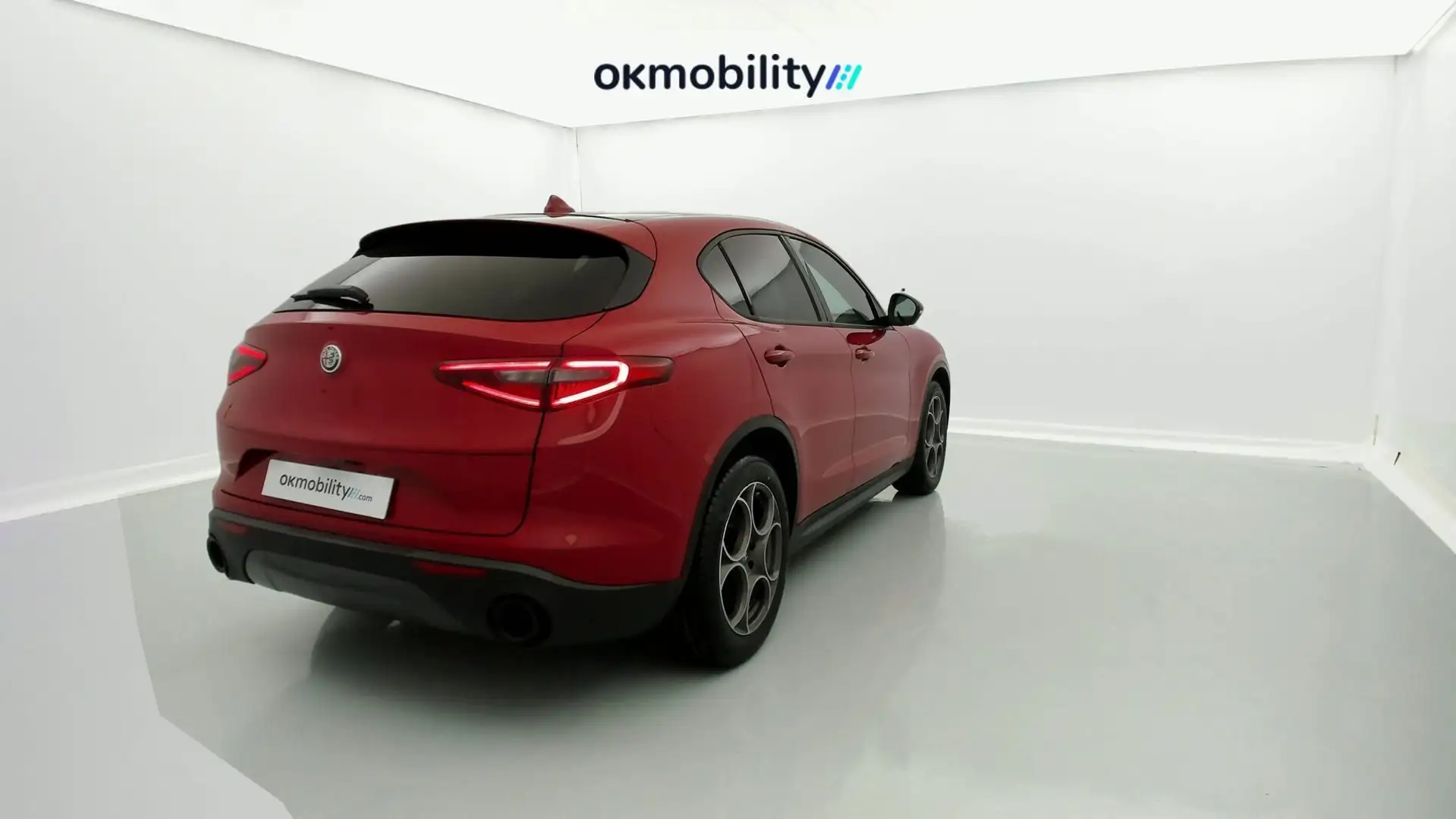Alfa Romeo Stelvio 2.2 Sprint AWD 190 Aut. Rouge - 2
