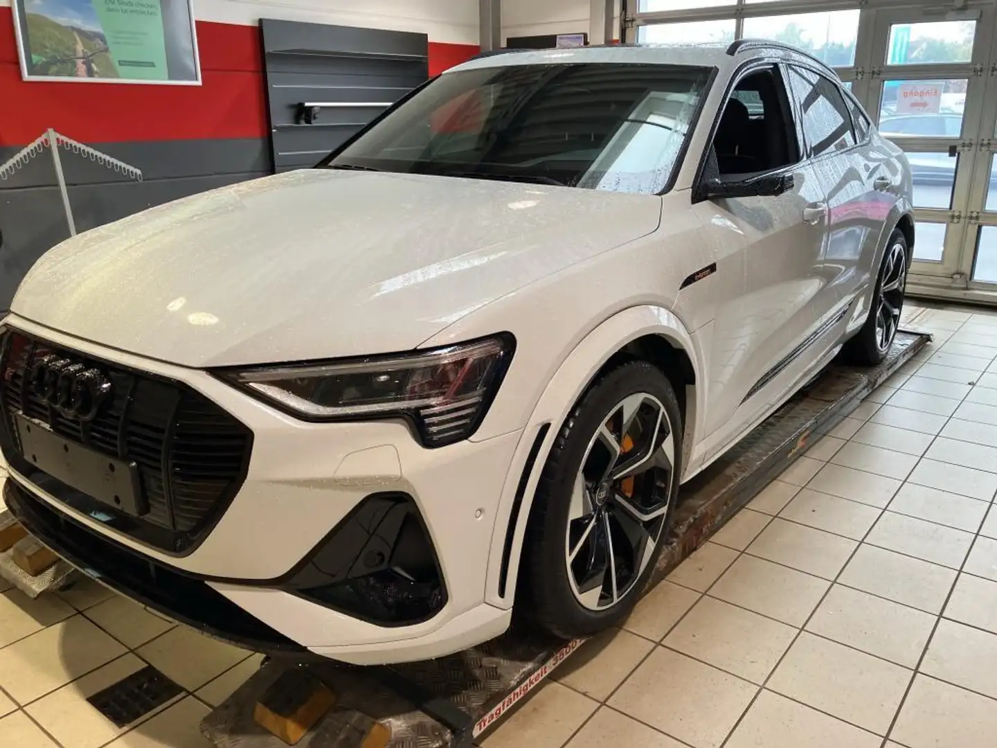 Audi e-tron SPORTBACK S BLACK DIGI-MTRX/ACC/HuD/PANO Blanc - 1