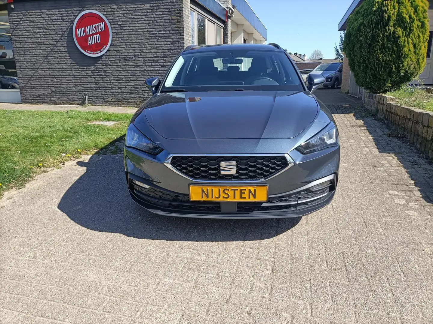SEAT Leon SPORTSTOURER 1.5 TSI Style Business Intense, Navi, Gris - 2