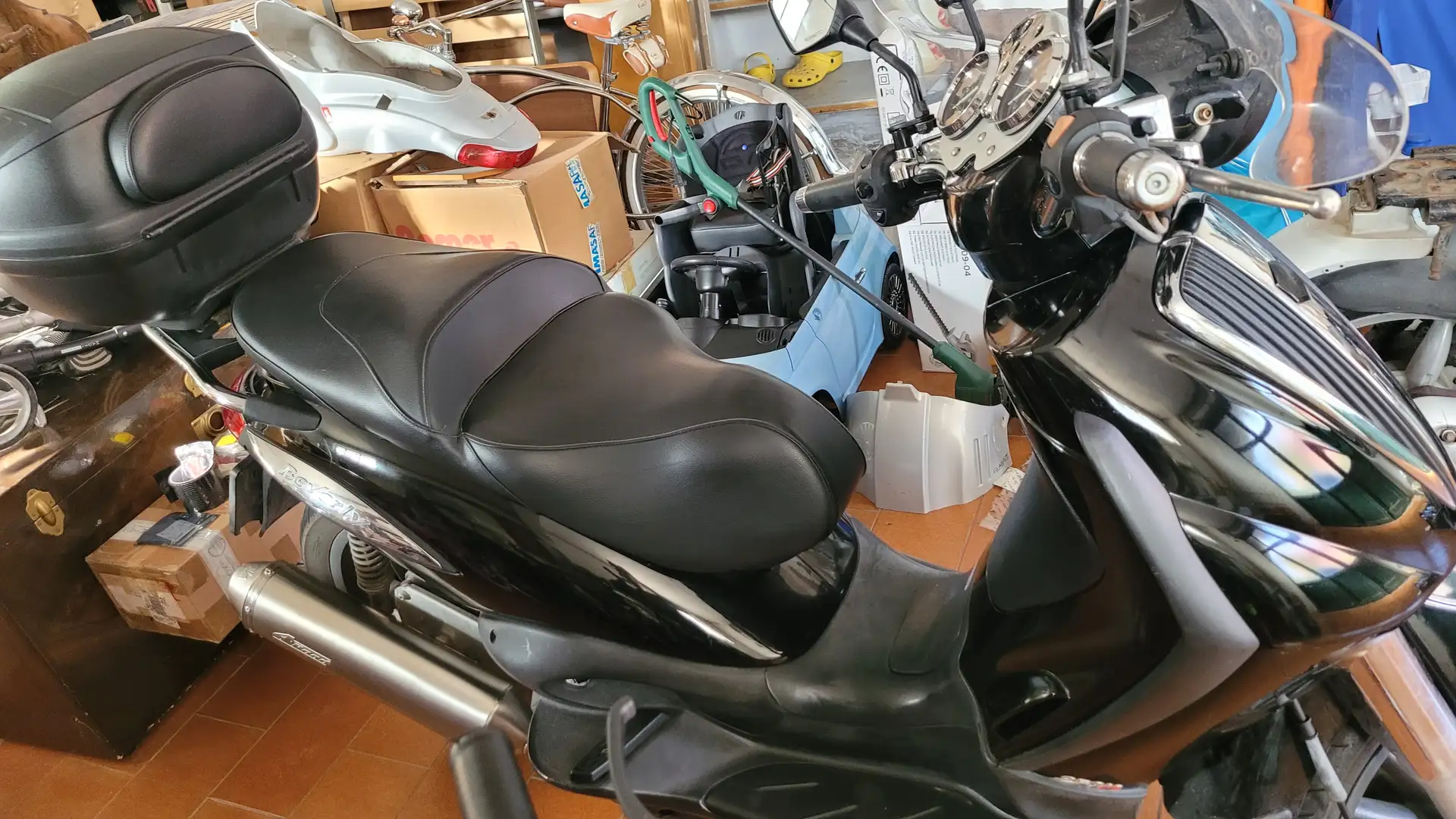 Piaggio Beverly 250 Negro - 2