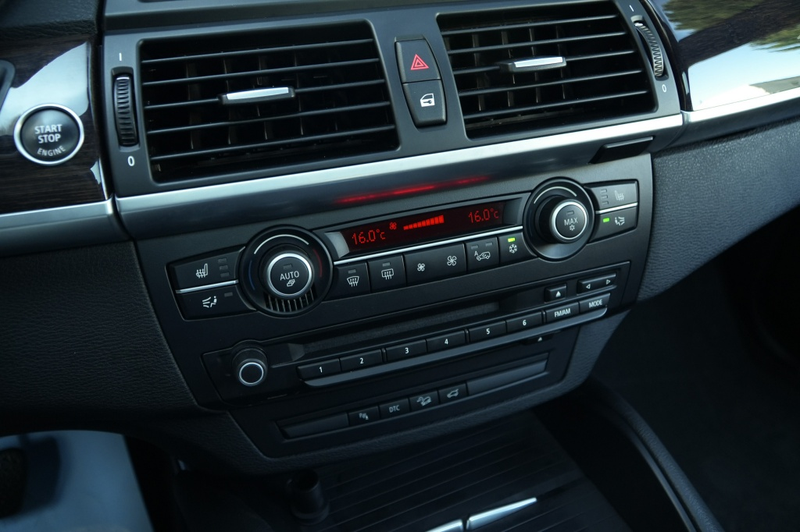 BMW X6 xDrive50i AWD I Pano I 20 Inch I — photo 14