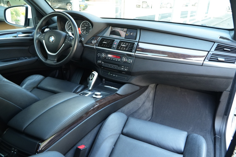 BMW X6 xDrive50i AWD I Pano I 20 Inch I — photo 9