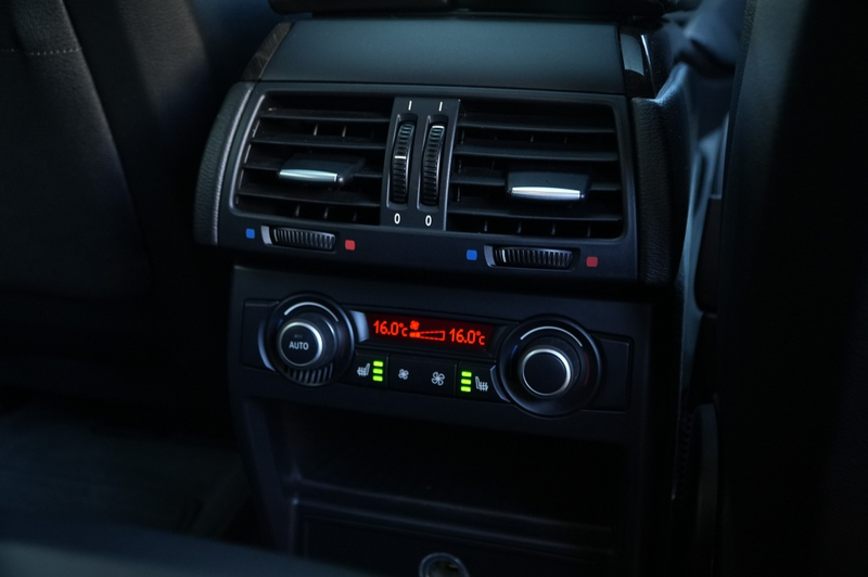 BMW X6 xDrive50i AWD I Pano I 20 Inch I — photo 19