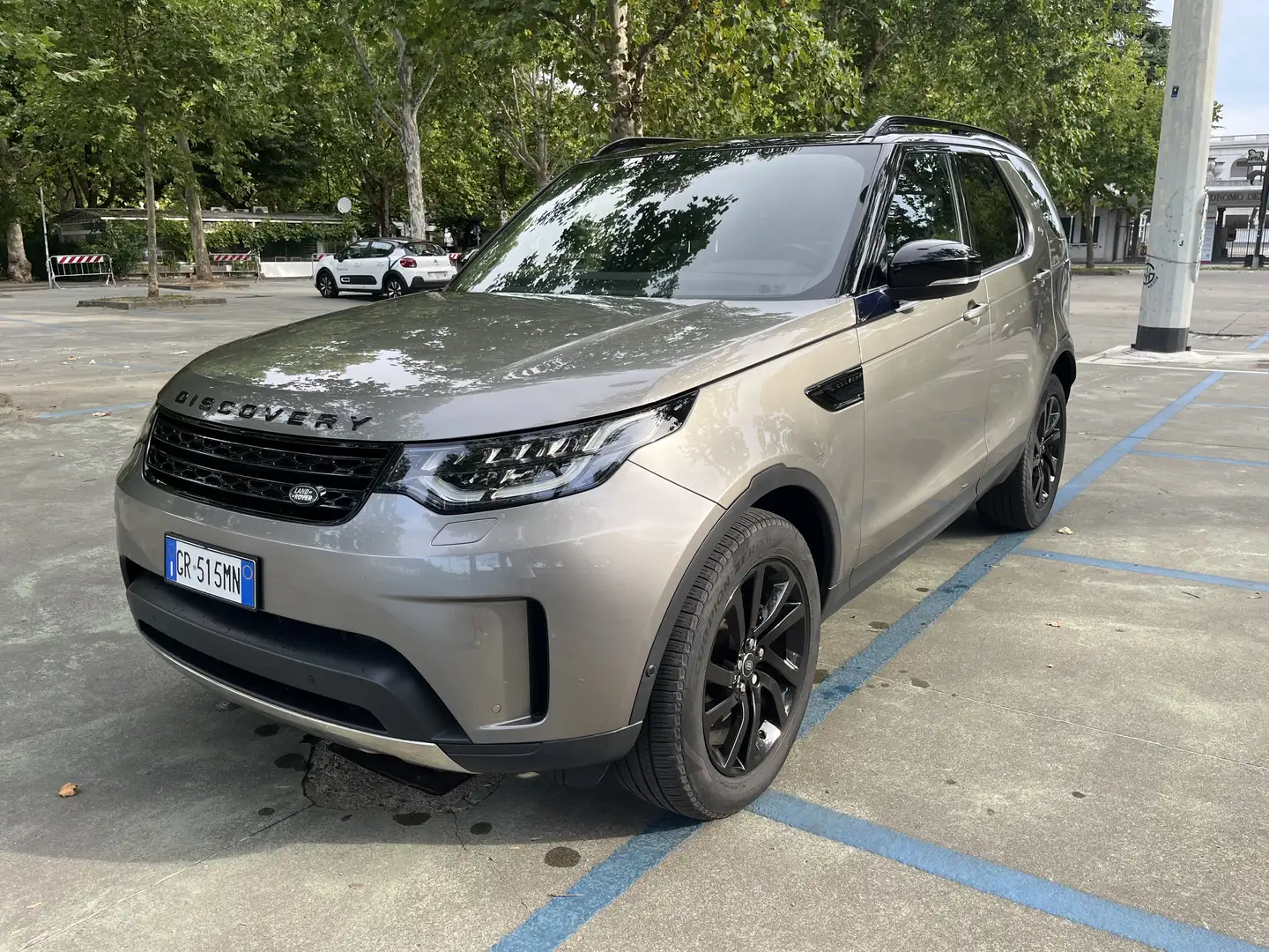 Land Rover Discovery Discovery 5 2.0 sd4 240cv luxury IVA ESPOSTA Grigio - 1