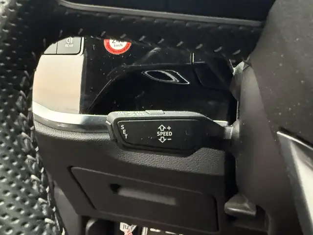 Audi Q3 view 15