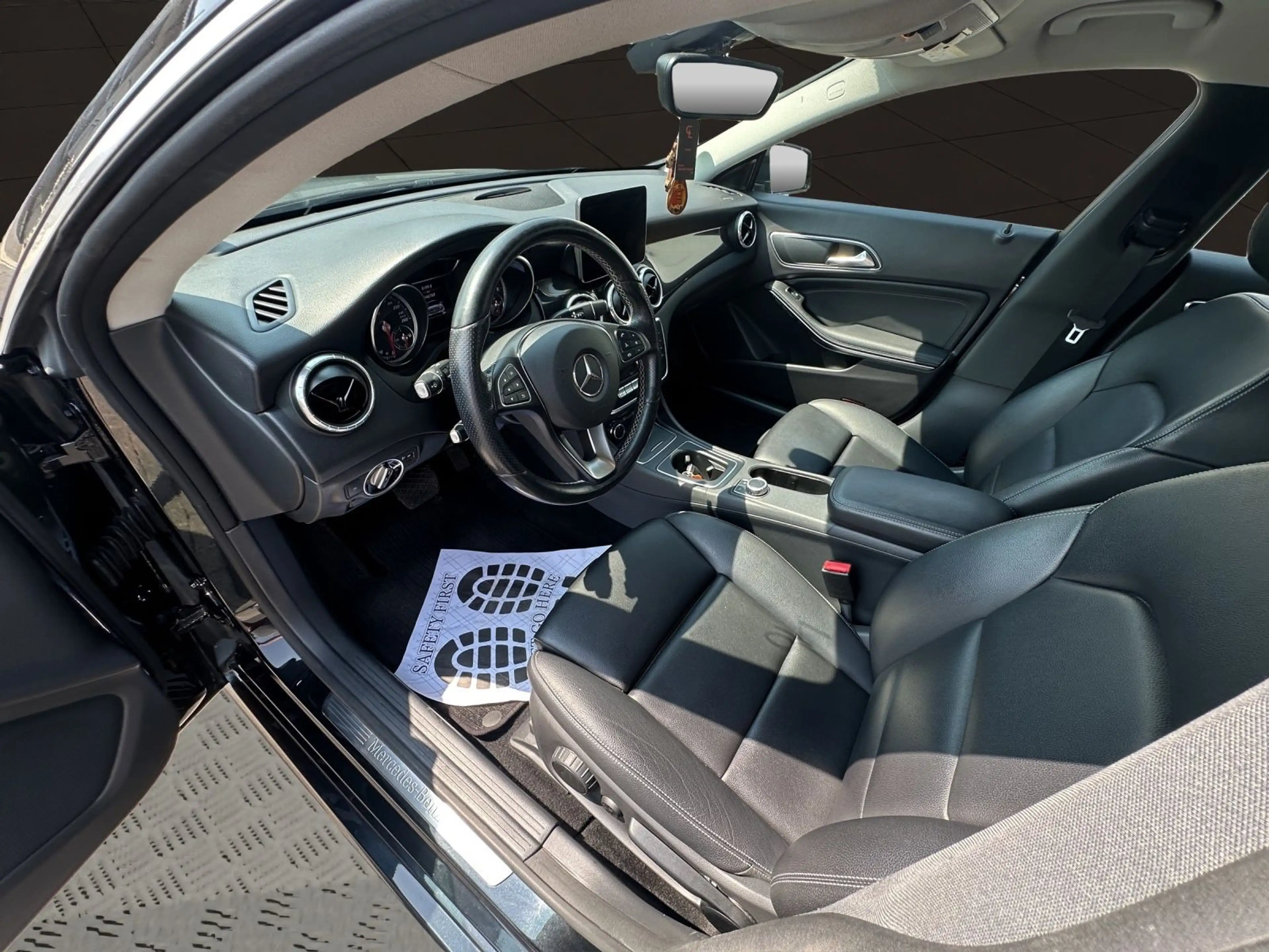 Mercedes-Benz CLA 200 CLA -Klasse Shooting Brake CLA 200 CDI / d — photo 11