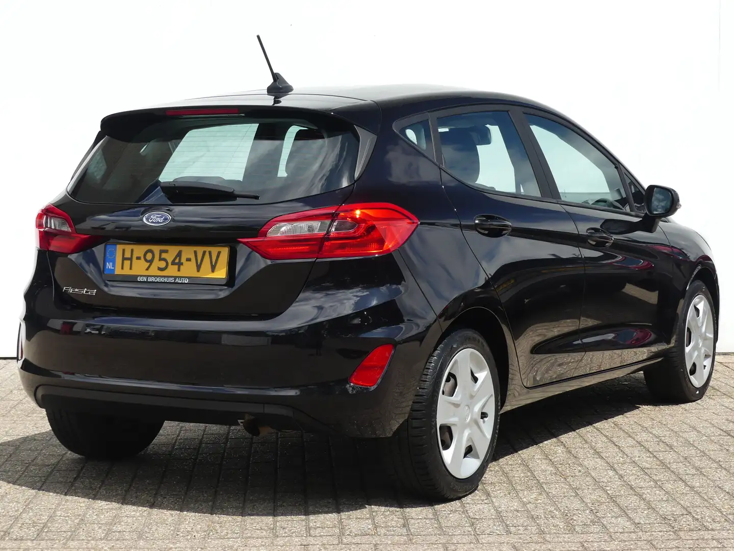 Ford Fiesta 1.0 EcoBoost 95PK Connected | NAVI | APPLE CARPLAY Zwart - 2