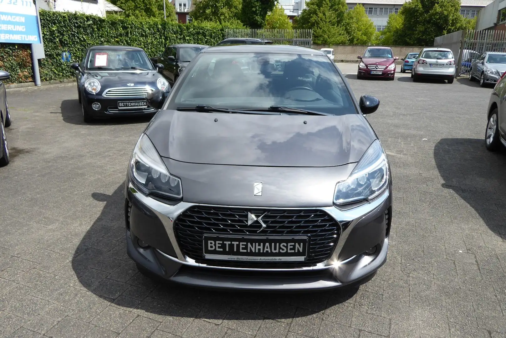 Citroen DS3 So Chic erst 77.200 KM!! Grau - 2