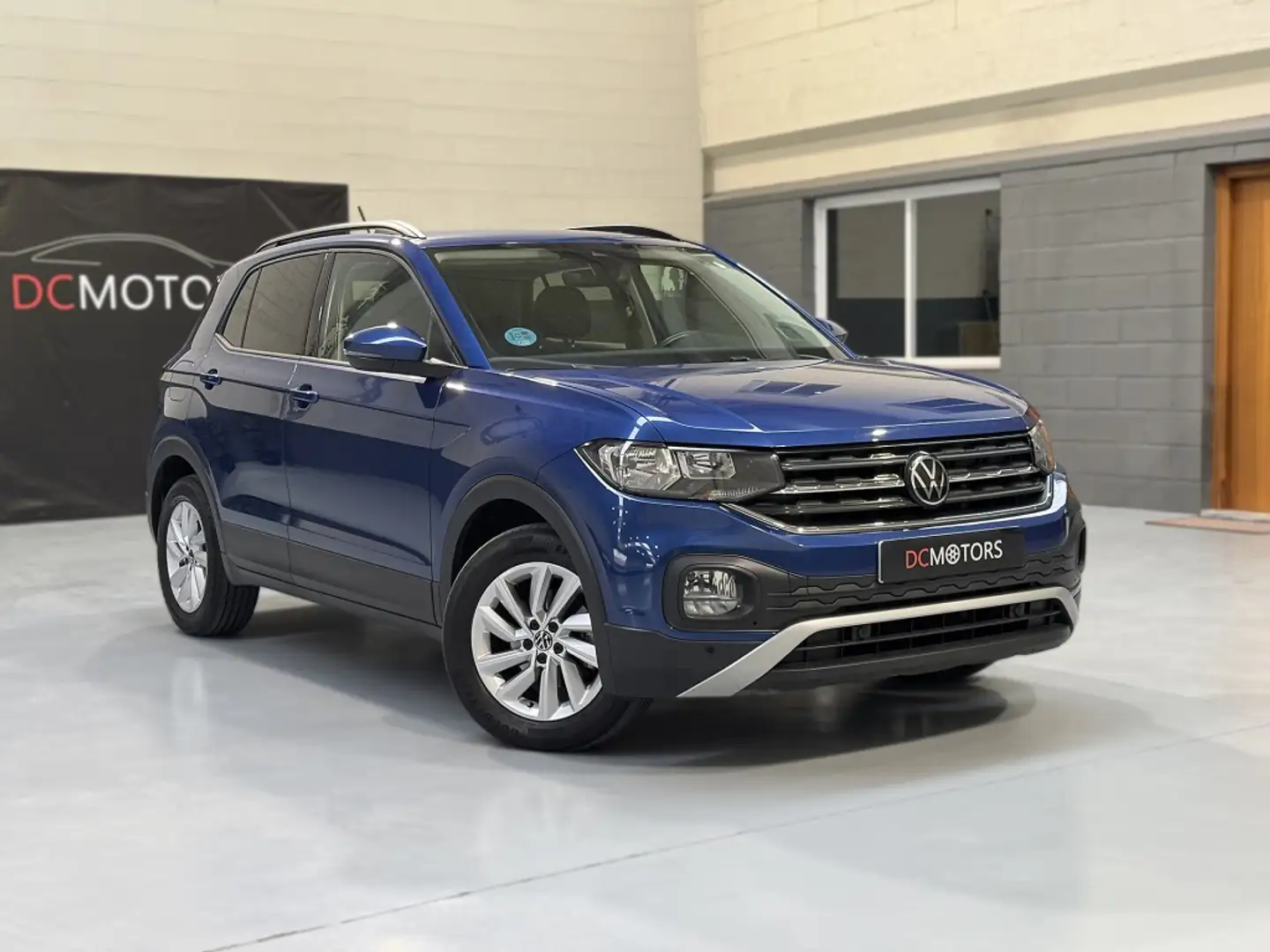 Volkswagen T-Cross 1.0 TSI Advance Blau - 2