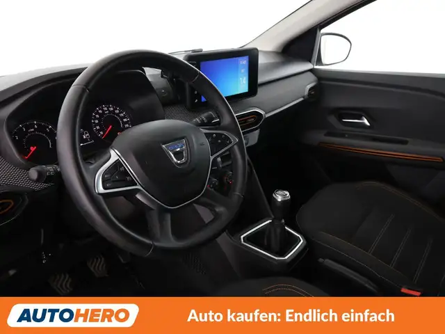 Dacia Sandero view 11