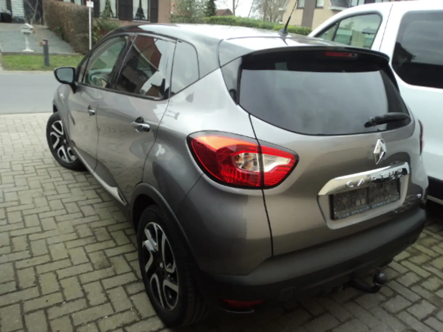 Renault Captur Captur 0.9 TCe Energy Intens Grau - 2
