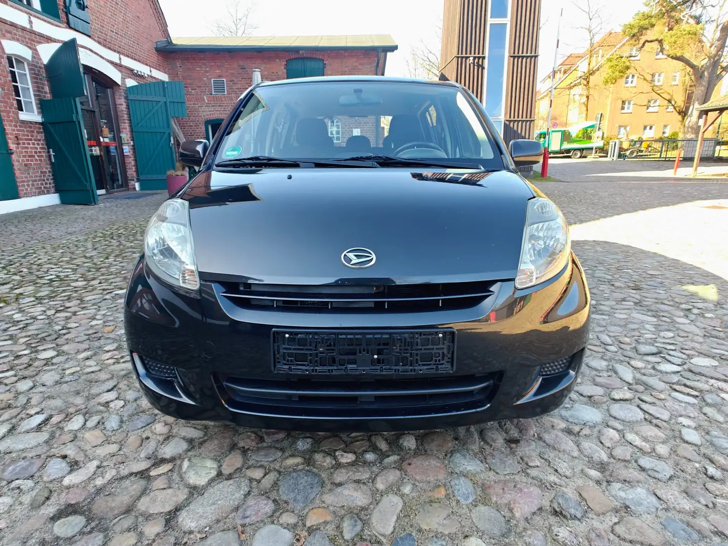 Daihatsu Sirion 1,3 Benziner /Sport Edition MOMO Design/Klima-Navi - 2