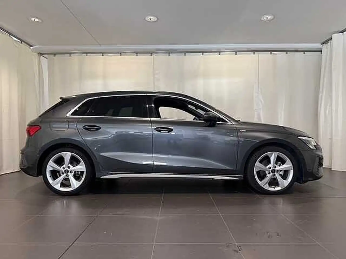 Audi A3 4ª serie SPB 35 TDI S tronic S line edition Grau - 2