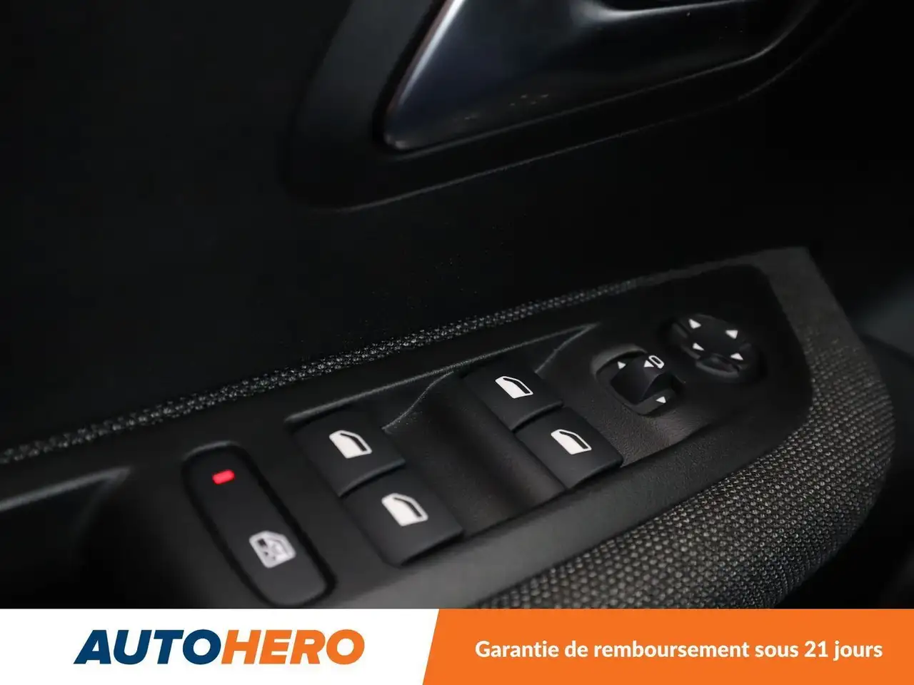 Peugeot 208 208 — photo 26