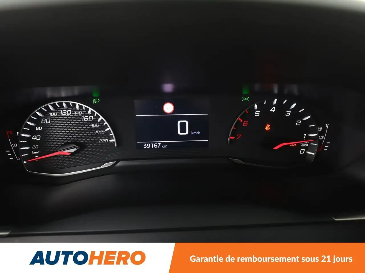 Peugeot 208 208 — photo 20