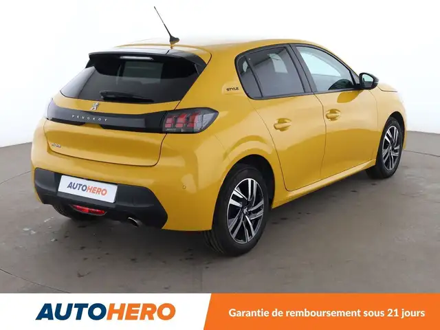 Peugeot 208 view 6