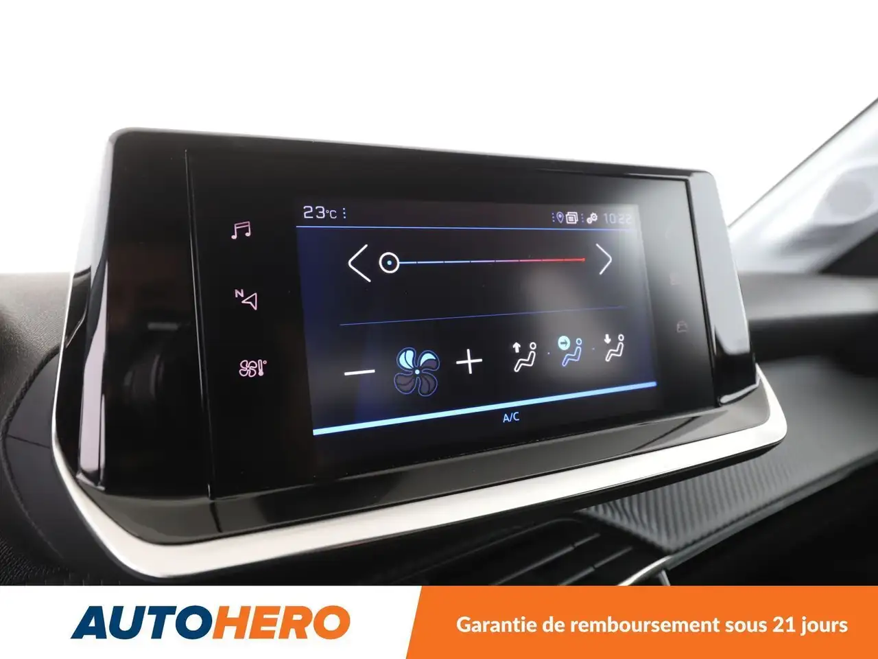 Peugeot 208 208 — photo 21