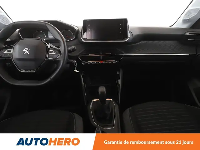 Peugeot 208 view 12