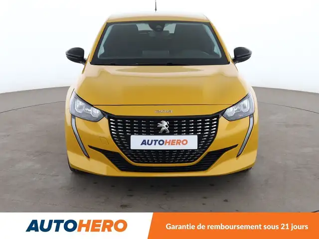 Peugeot 208 view 9
