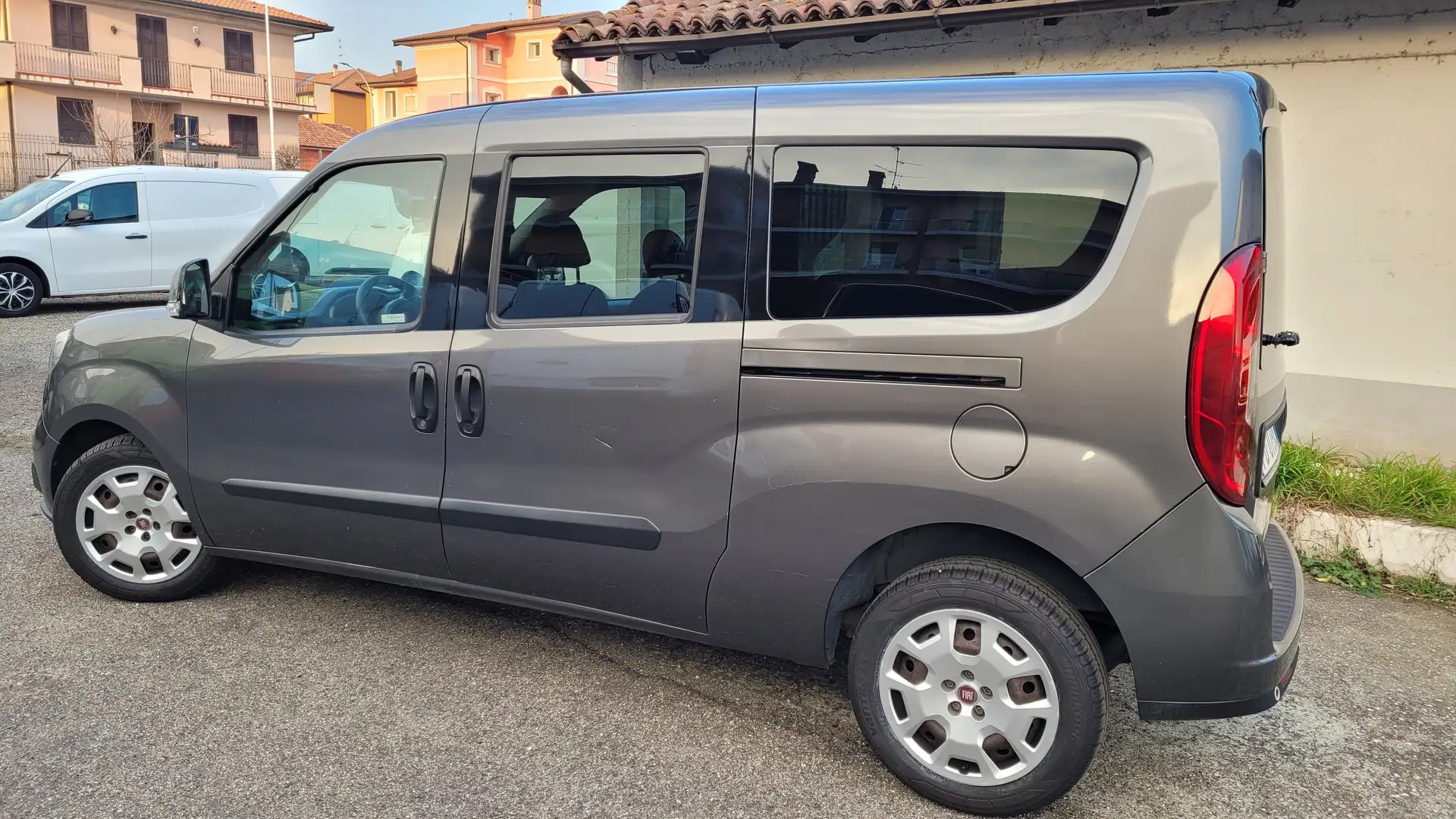Fiat Doblo 1.6MJT 105CV PL Combi Maxi N1 E5 5p. prezzo finito Grigio - 2